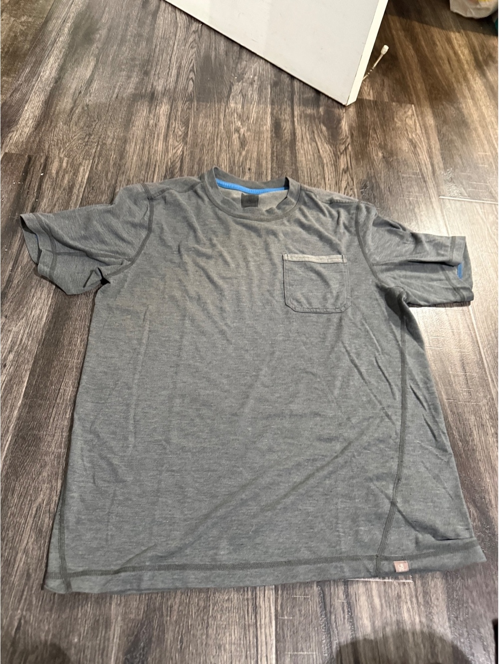 Mens north face shirt gray activewear pocket t shirt outdoor